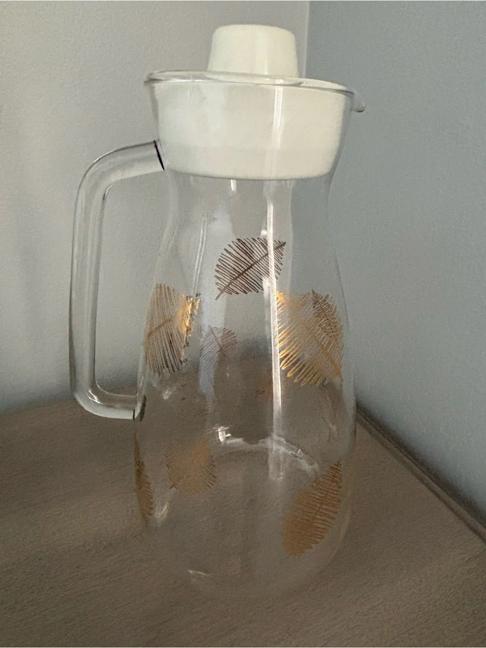 Vintage Mid Century Modern Gold Leaf Pyrex Glass Juice Serving Large Pitcher